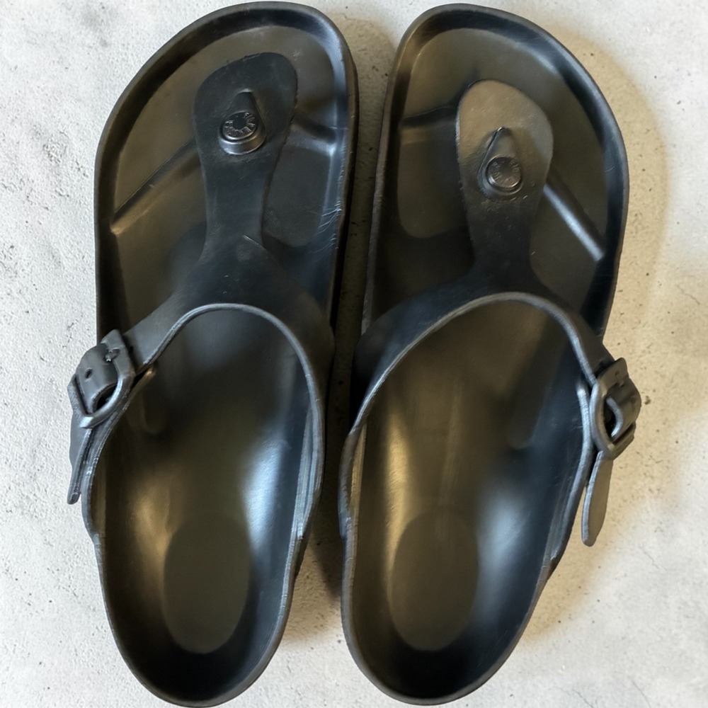 Black Women's Buckle Toe-Post Sandals
